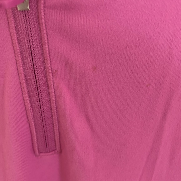 Lululemon - Picture 3 of 3